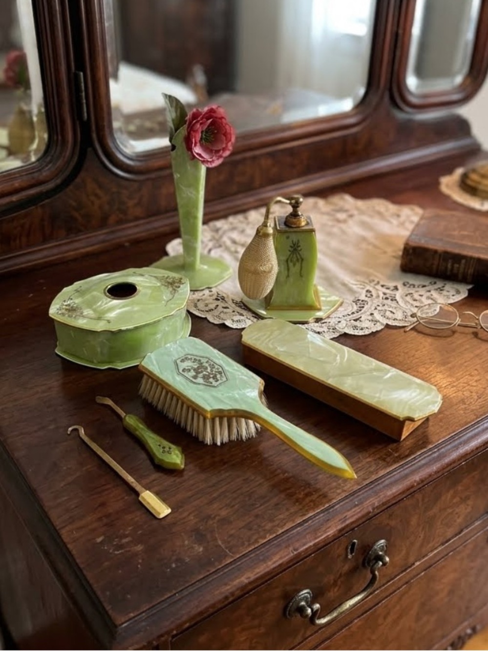 Vintage Green Celluloid Vanity Set
Royal Pearl
Brush, Powder Jar, Perfume
